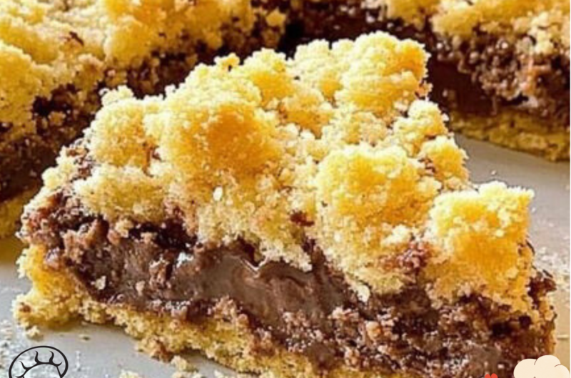 Nutella Crumble Cake