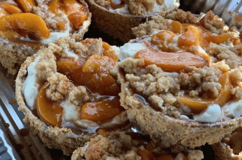 Peach Cobbler Cheesecake Cupcakes