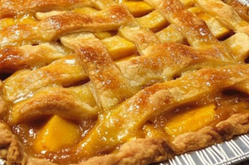 Grandma’s Peach Cobbler Pie