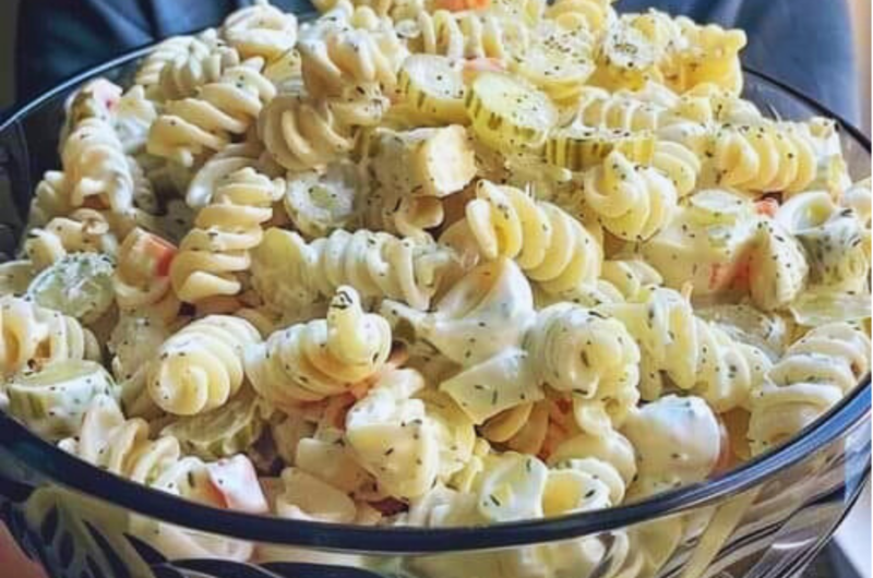 Tangy Dill Pickle Pasta Salad!