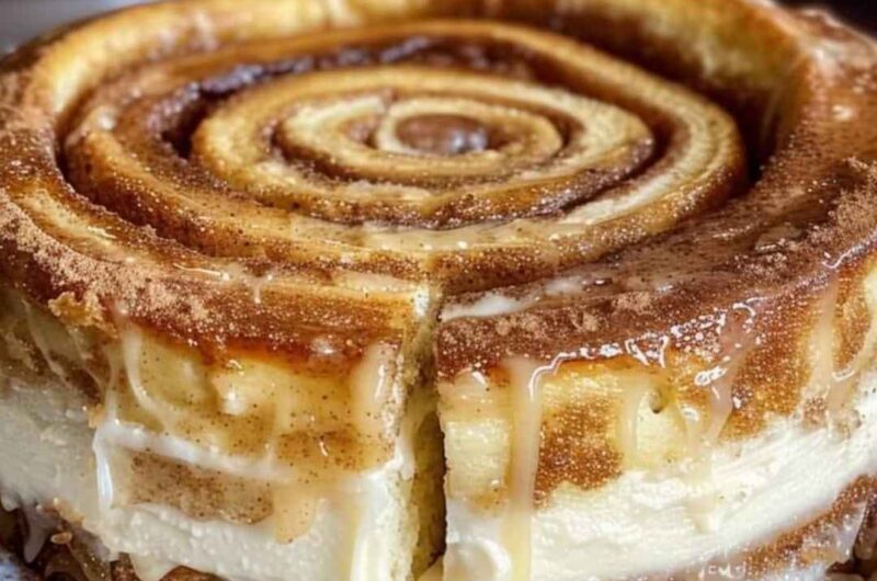 Cinnamon Roll Honeybun Cheesecake